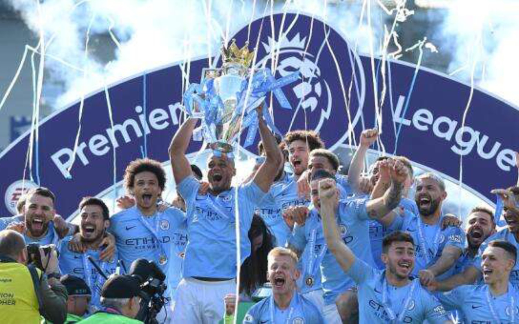 根據比賽的 根據比賽的